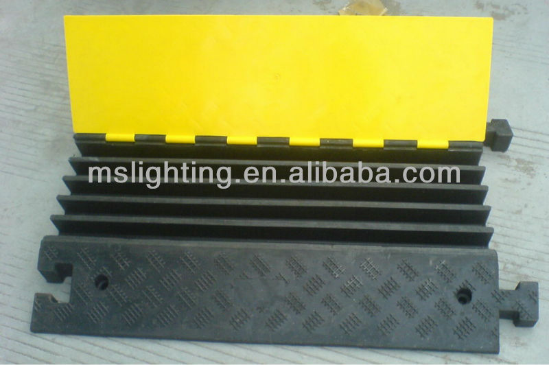 YCP-1135  5CH L90cm Yellow Jacket Cable Protector