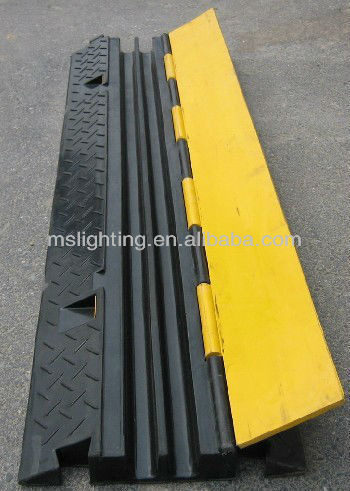 YCP-1134  2CH L100cm Yellow Jacket Cable Protector